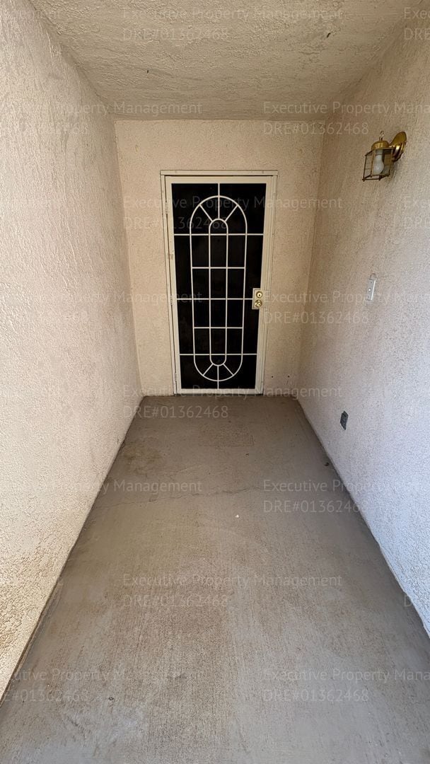 Photo - 4 bedroom 2 bathroom split wing home in North Bakersfield