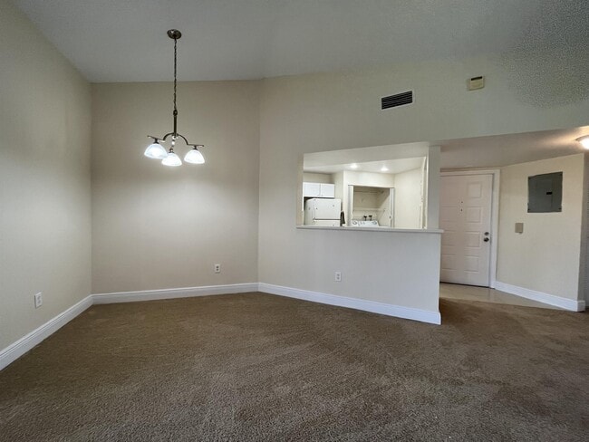 Photo - 1017 Washington Cir