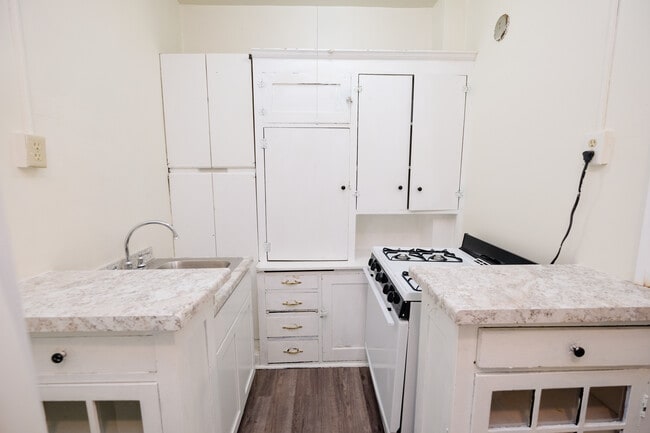 Photo - Girard Apartments
