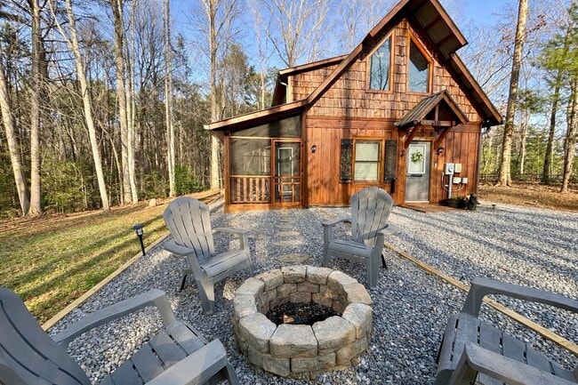 Photo - 145 Whispering Hls Rd