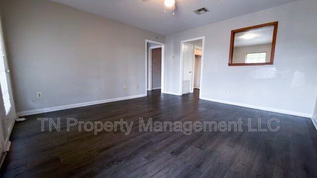 Photo - 204 Cantal Dr