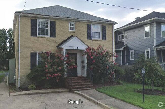 Building Photo - 104 Stewart Ave Unit 4 Rental