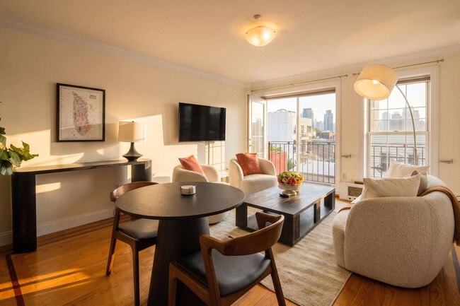 216 Calyer St Unit SI ID1541440P