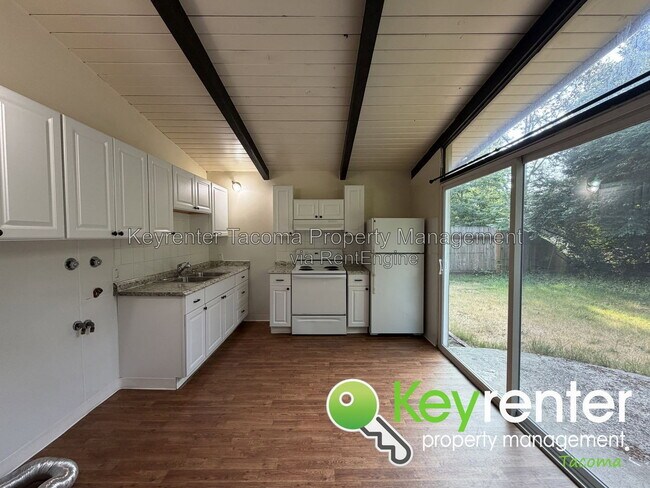 Photo - 5720 62nd St W Unit 3