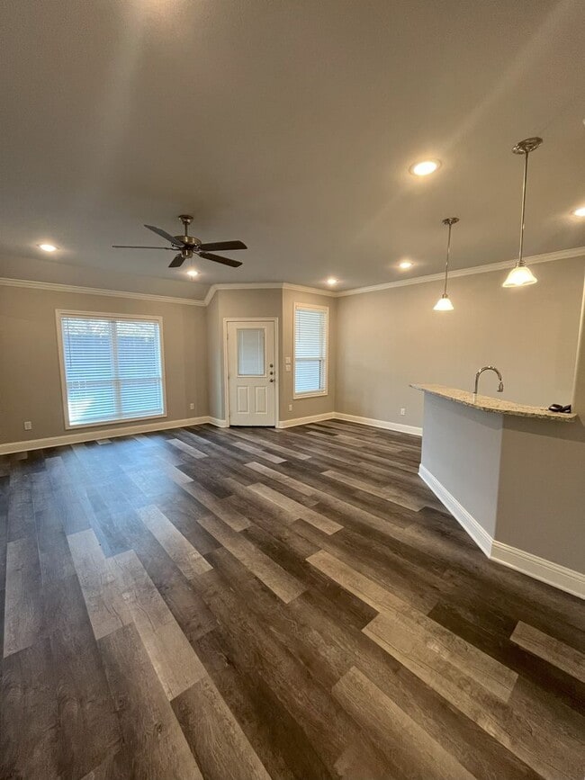 Photo - Magnolia Park #10742