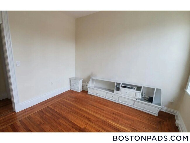 Photo - 29 Park Dr Unit 04