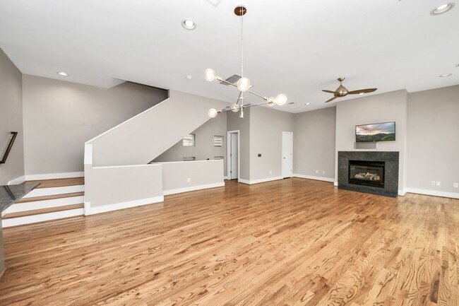 1112 Columbus St Unit B