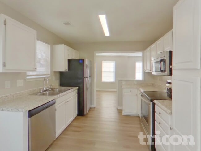 Photo - 262 Stonewood Dr