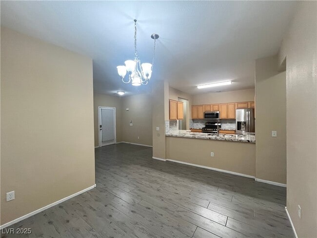 Building Photo - 673 Peachy Canyon Cir Unit 103
