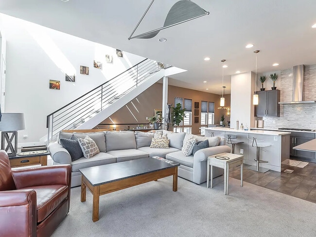 Photo - 1962 W 67th Pl