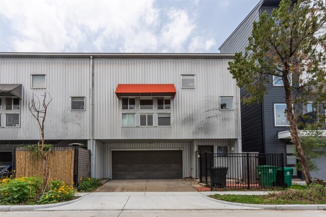 Photo - 1424 Bailey St