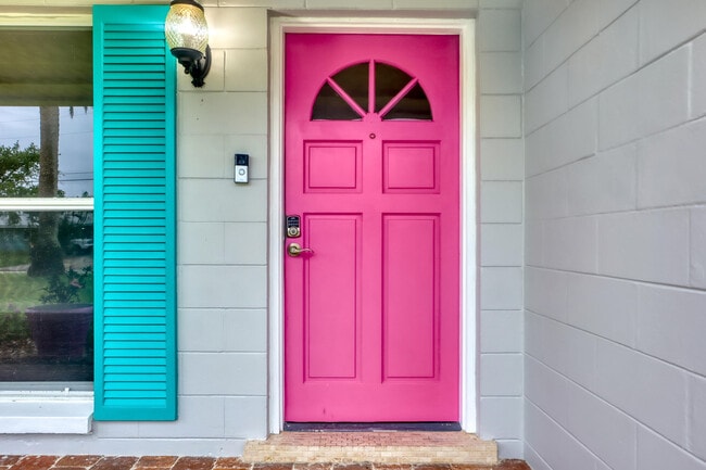 Photo - 1054 Bali Rd