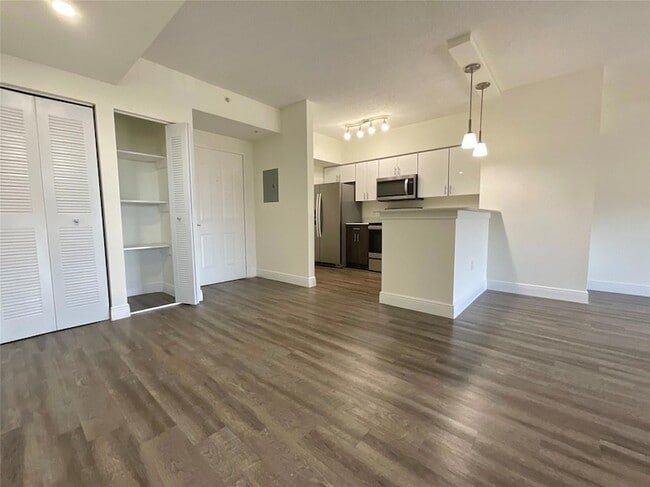 Photo - 7707 NW 7th St Unidad 1-205