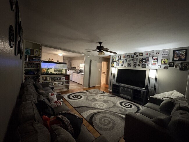 Photo - 1047 W Star St