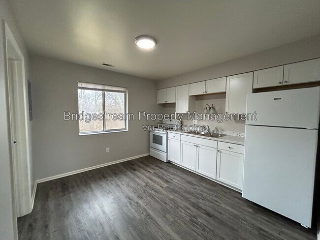 7837 N Main St Unit 6