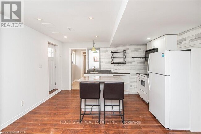 Photo - 14 Ormonde Ave