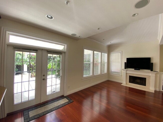 Photo - 39 E Portola Ave