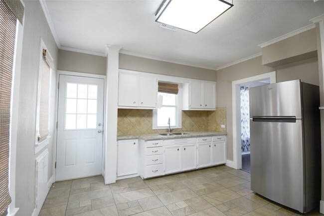 Photo - 407 N Chappell Hill St