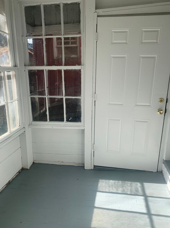 Photo - 618 W Princess St