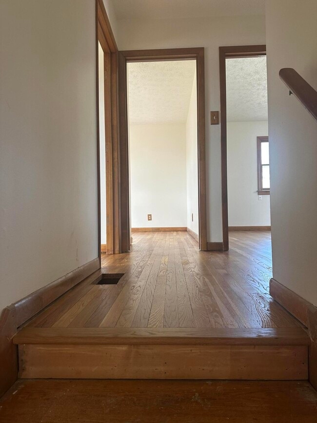 Photo - 603 Worcester Rd