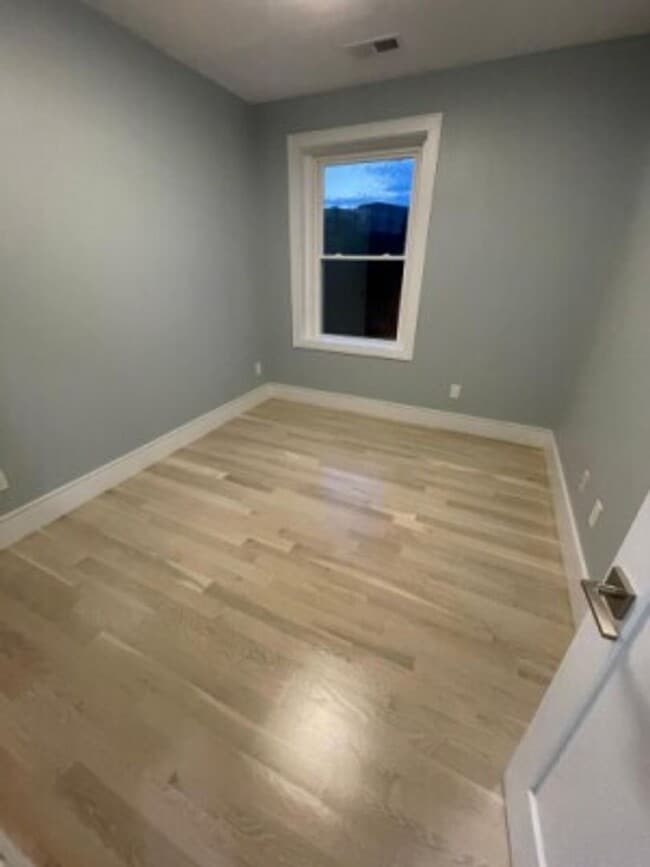 Photo - Renovated 3 Bed/2 Bath Right In The Heart Of Washington Square!
