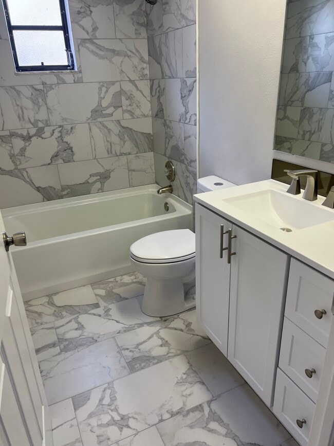 Photo - 2005 McMullen Ave