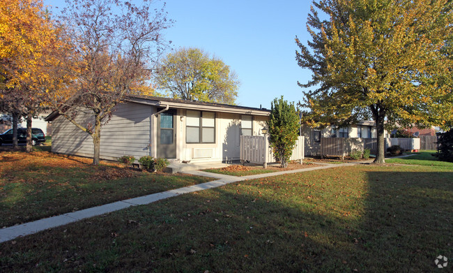 Building Photo - Suffolk Grove Rental