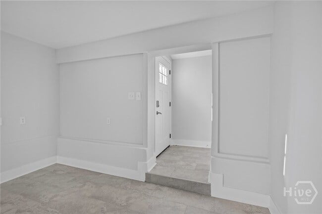 Photo - 430 Lawton Ave
