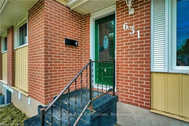 Photo - 3-Bed Main Floor | $2599 ALL-INCLUSIVE | 1 Month Rent Free! Unit 1