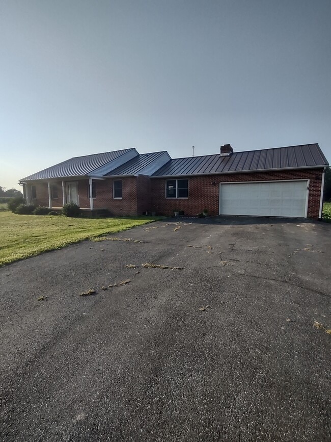 Building Photo - 1304 Theodore Rd Rental