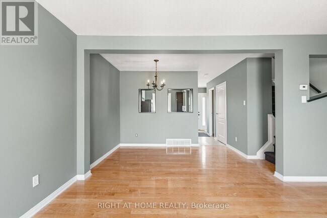 Photo - 4338 Meadowvale Ln