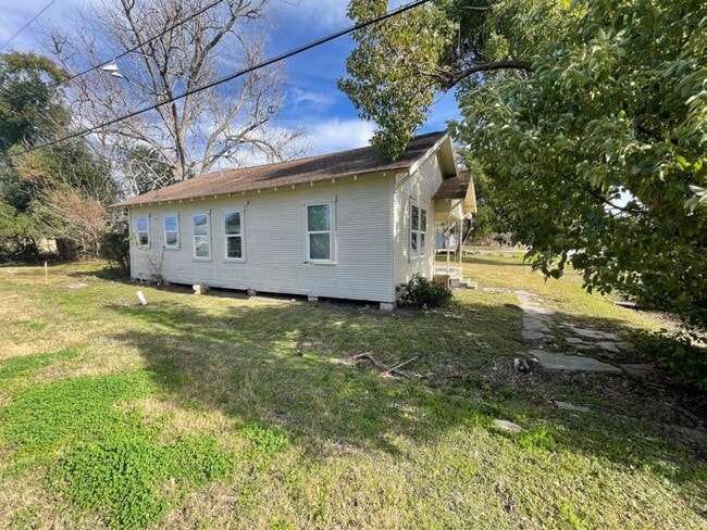 724 Orange Ave