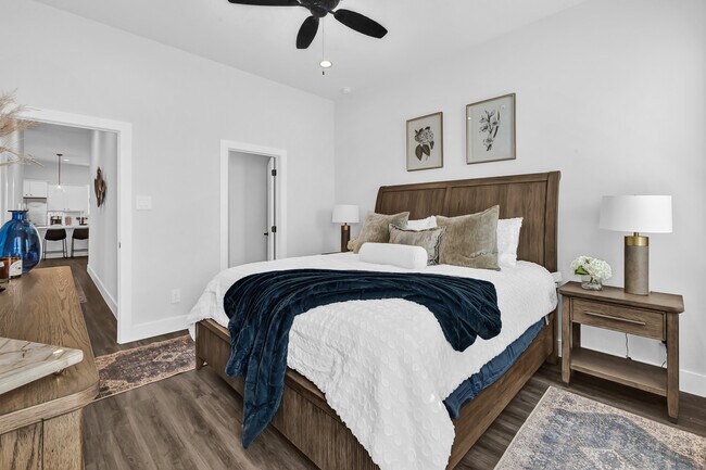 3BED/ PRIMARY BEDROOM W/ ATTACHED ENSUITE BATH! - The Cottages at Magnolia