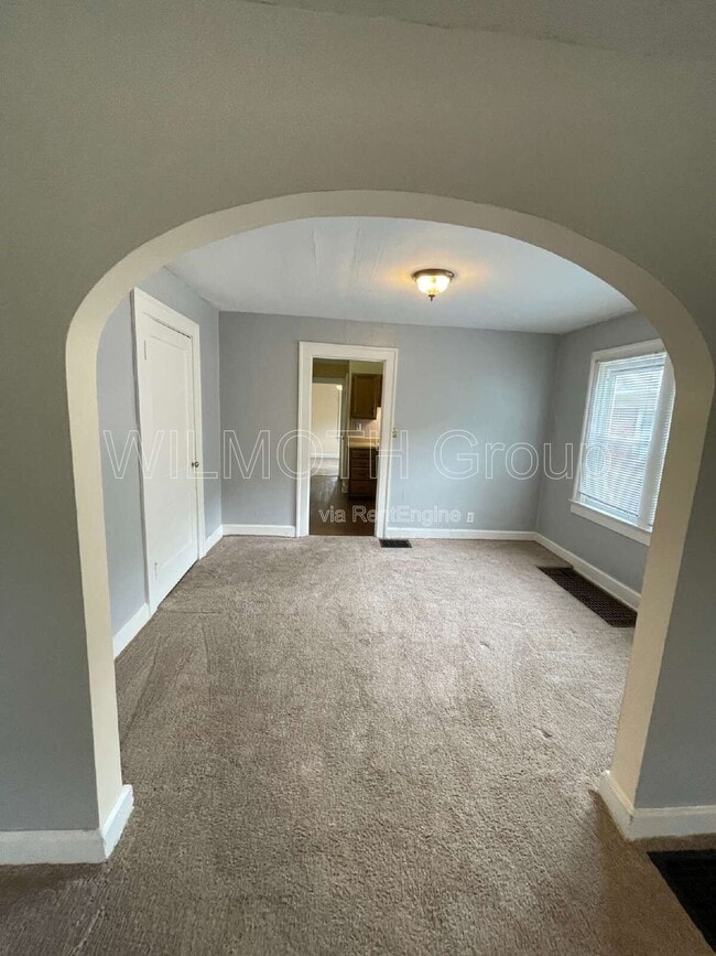 Photo - 831 N Emerson Ave