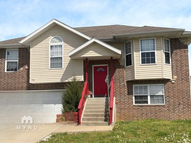 Building Photo - 992 Hedge Dr Rental