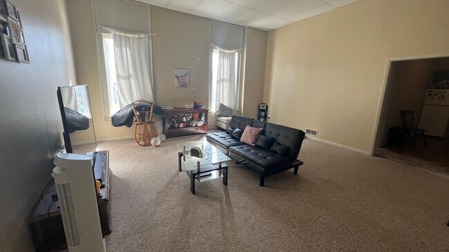 Photo - 202 S Madison St Unit Apt 3