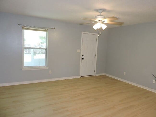 Photo - Easy access to Whiting Field!