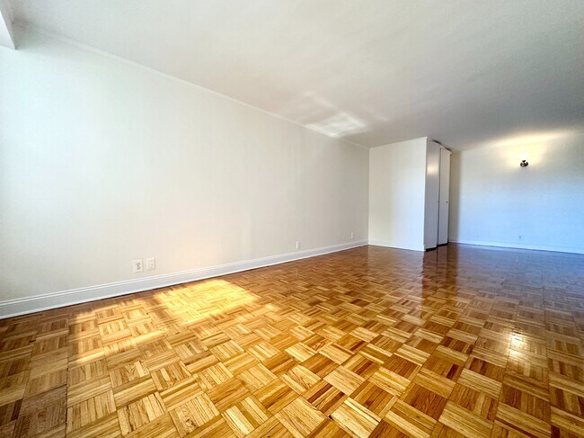 Photo - 33 North Third Ave Unit 5P