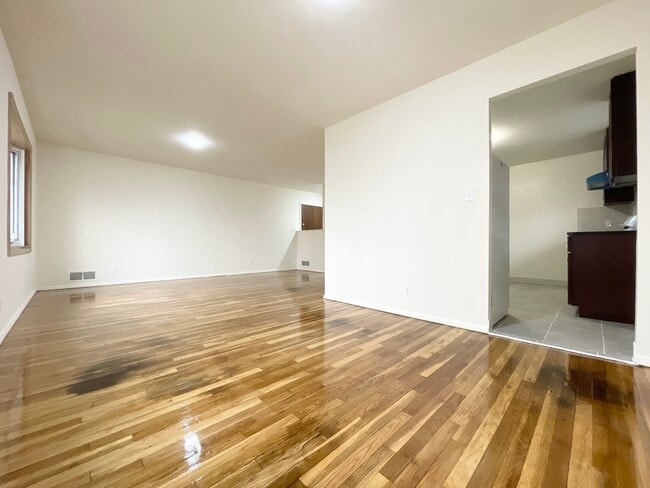 Living area/dining nook - 43-11 172nd Street Unit House