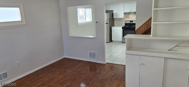 Building Photo - 260 Everett Rd