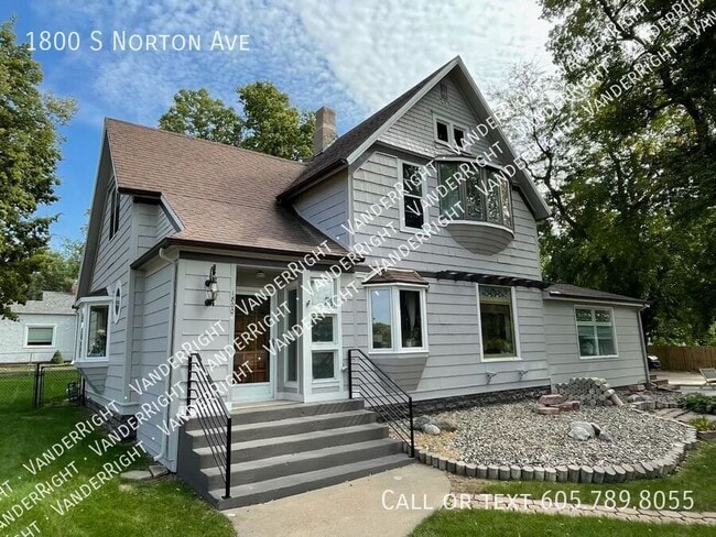 Photo - 1800 S Norton Ave