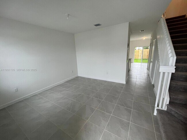 Photo - 2696 SE 18th St