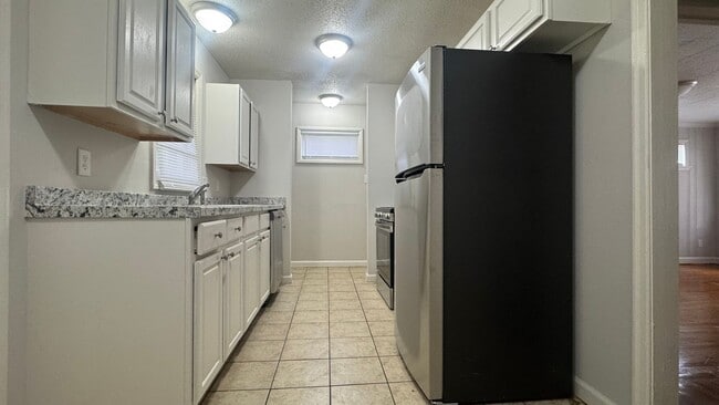 Photo - 4533 Dunn Ave