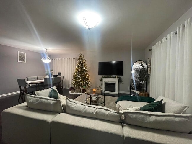 Photo - 51 S Midland Ave