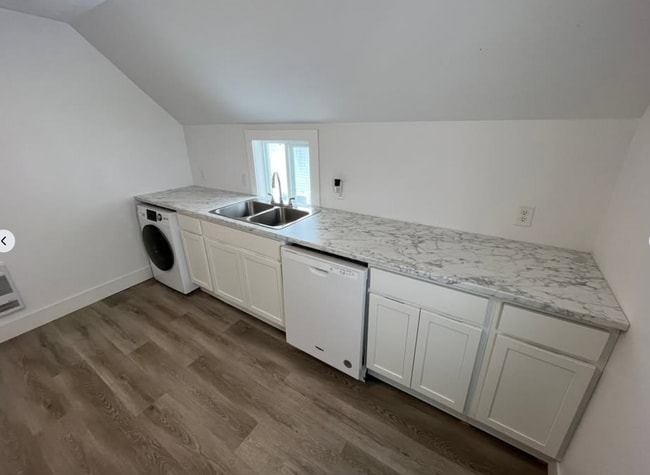 Photo - Spacious 3-bedroom, 1-bathroom apartment in a fantastic downtown location! Unité 537