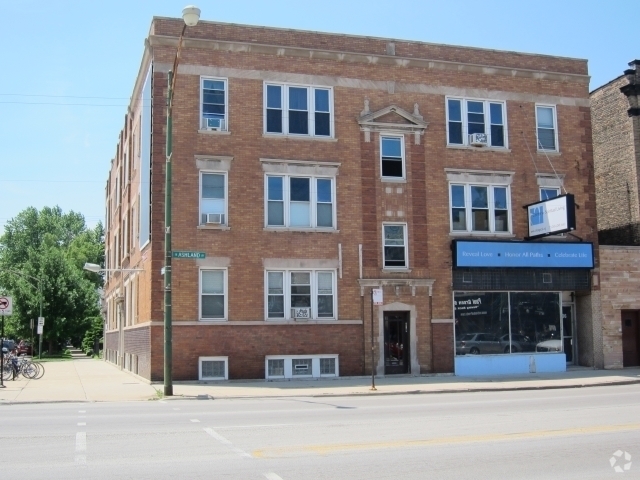 Building Photo - Lakeview 2BR! Near Brown Line & Whole Foods! Unit 1606-1 Rental
