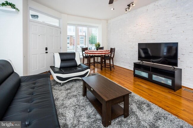 Photo - 600 S Linwood Ave Unit A