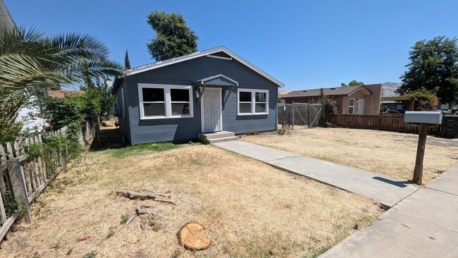 Remodeled 2 Bedroom 1 Bath Cottage Home - Remodeled 2 Bedroom 1 Bath Cottage Home