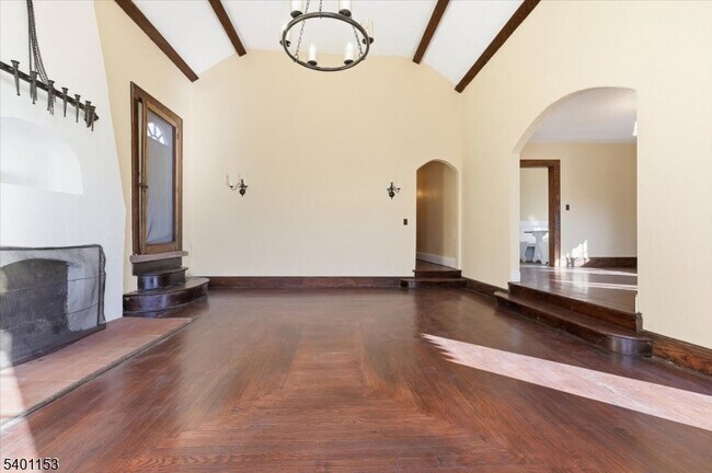 Photo - 283 Pasadena Ave