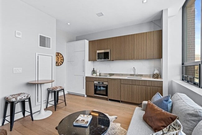 Building Photo - 100 Shawmut Ave Unit 406